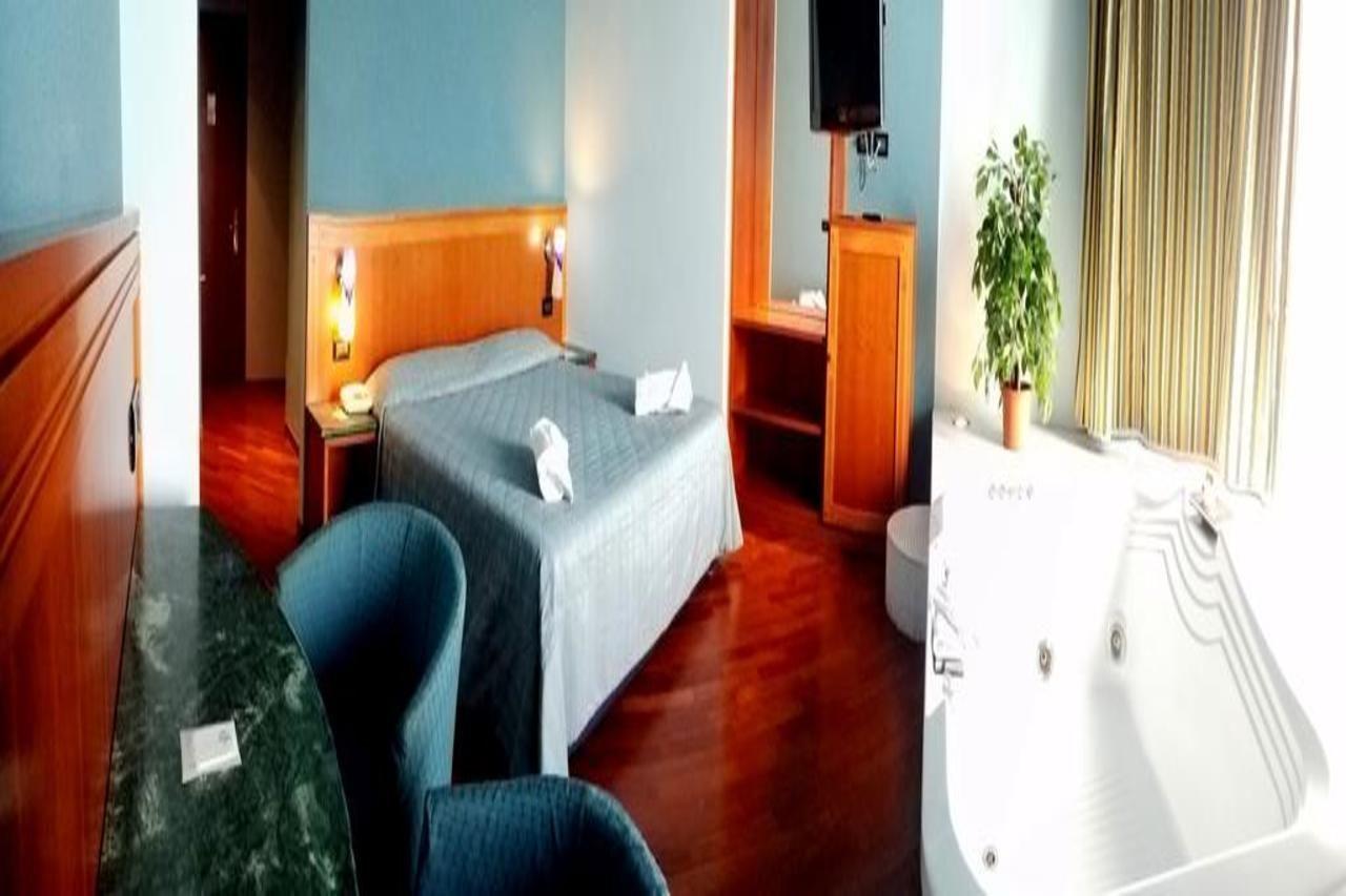 Hotel Michelangelo Palace & Spa Terni Exterior photo