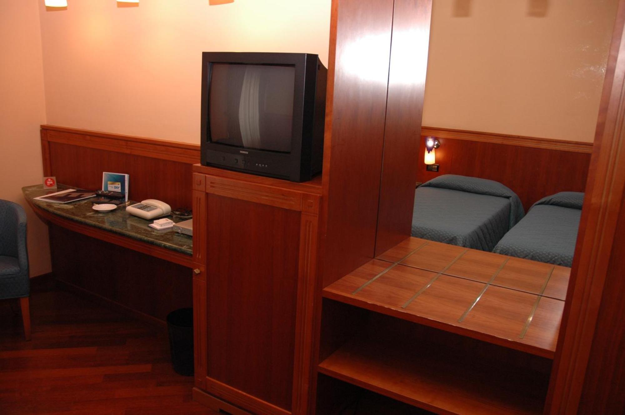 Hotel Michelangelo Palace & Spa Terni Room photo