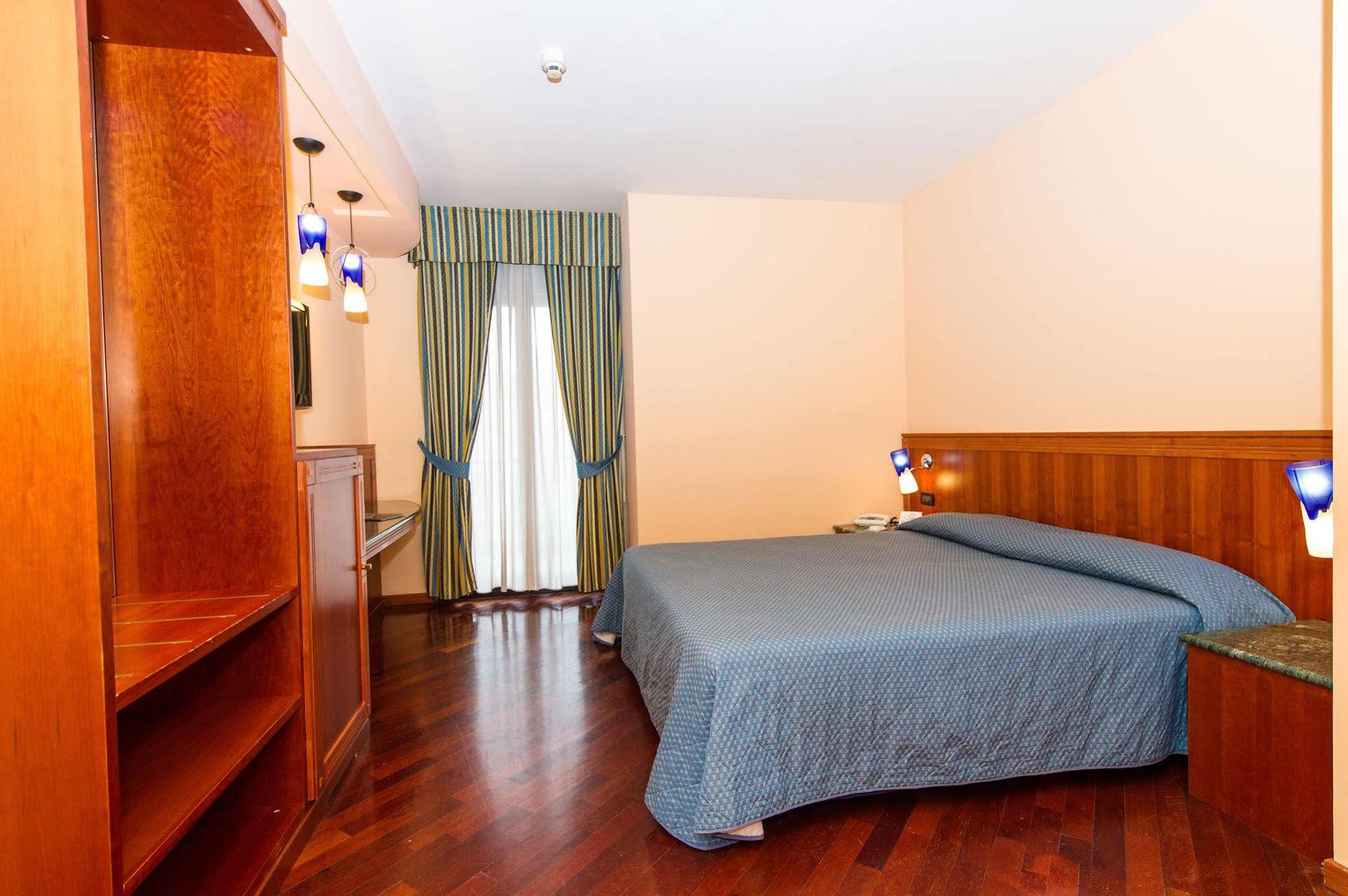 Hotel Michelangelo Palace & Spa Terni Exterior photo