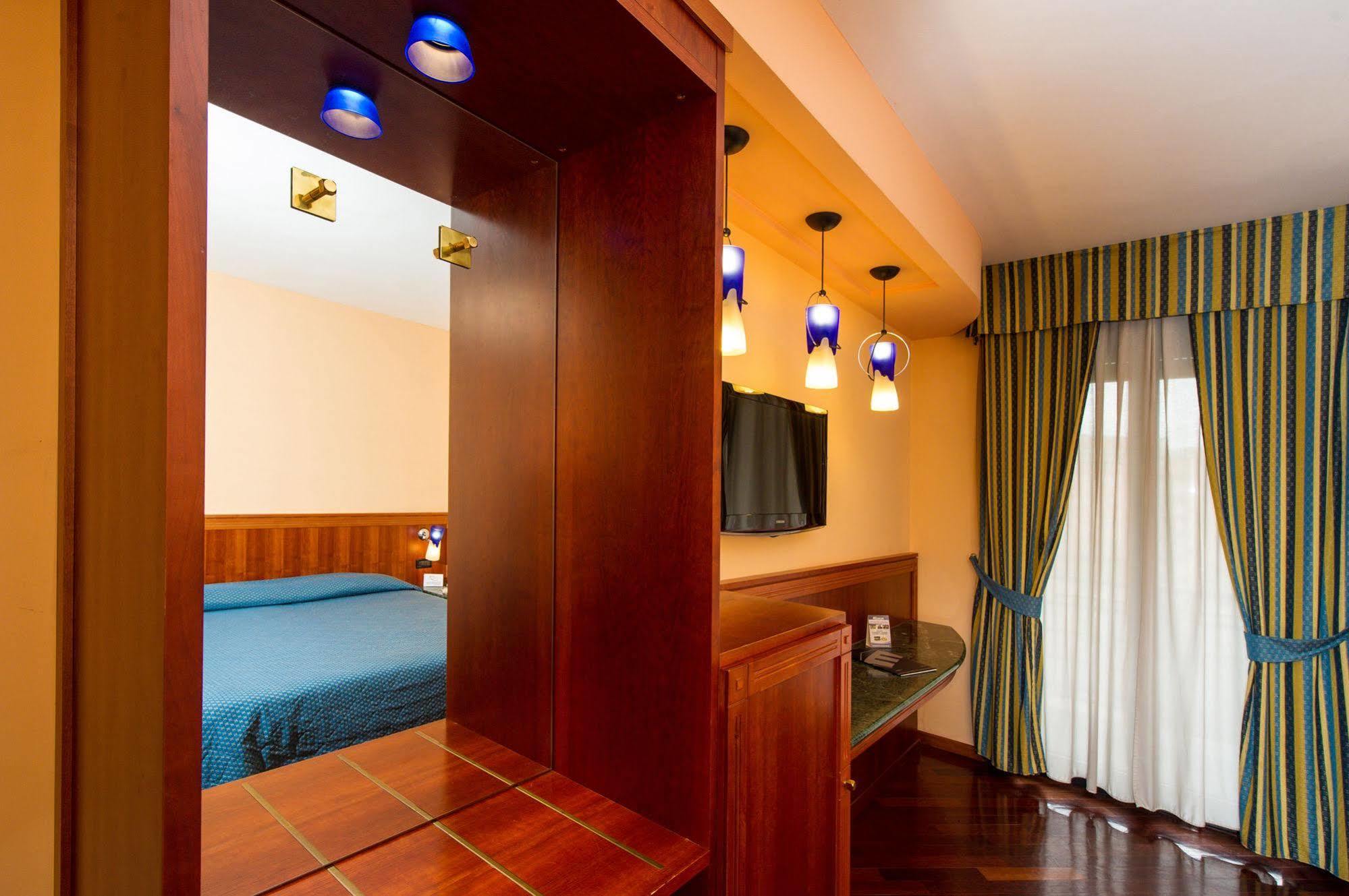 Hotel Michelangelo Palace & Spa Terni Exterior photo